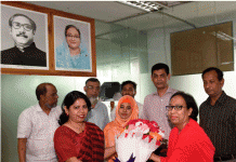 রুহিয়া আখতার অগ্রণী ব্যাংকের পাবলিক রিলেশনস্ ডিভিশন এ উপ-মহাব্যবস্থাপক ও বিভাগীয় প্রধান হিসেবে যোগদান