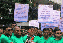 ডেঙ্গু প্রতিরোধে রাজধানীর বিভিন্ন ওয়ার্ডে রিহ্যাবের পরিষ্কার পরিচ্ছন্নতা অভিযান