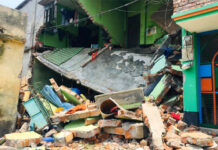 ভারতের মুম্বাইয়ে ভবন ধসে ১০ জন নিহত