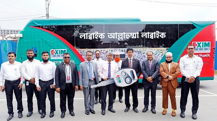 হজযাত্রী পরিবহনে বাংলাদেশ বিমানকে বাস প্রদান করলো এক্সিম ব্যাংক