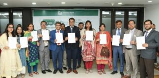 ন্যাশনাল ব্যাংক এর তৃতীয় সাব-অডিনেটেড বন্ড সার্টিফিকেট হস্তান্তর