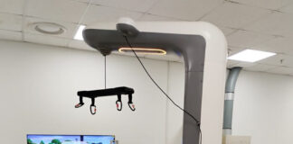 এআই রোবট বিএমইউতে ফিজিওথেরাপি দেবে