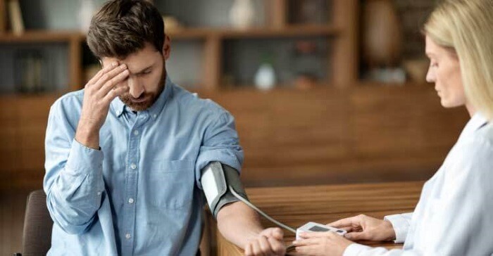 হঠাৎ প্রেশার কমে গেলে আপনি কী করবেন