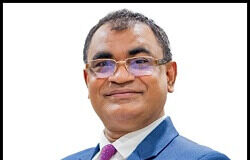 স্ট্যান্ডার্ড ব্যাংক-এর মানবসম্পদ বিভাগের প্রধান জনাব মোহাম্মদ কায়সার আলম মজুমদার