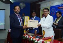 আন্তর্জাতিক ক্রিয়েটিভ আর্টস অ্যাওয়ার্ড ২০২৫ পেলেন লেখক মো. আশানুর রহমান