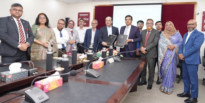 অনলাইনে অভিযোগ দায়ের ফি আদায়ে প্রতিযোগিতা কমিশনের সাথে সোনালী ব্যাংক এর চুক্তি