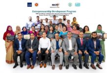 জনতা ব্যাংক স্টাফ কলেজ ঢাকায় আয়োজিত সমাপনী অনুষ্ঠানে প্রশিক্ষনার্থীদের মাঝে সনদ পত্র বিতরণ