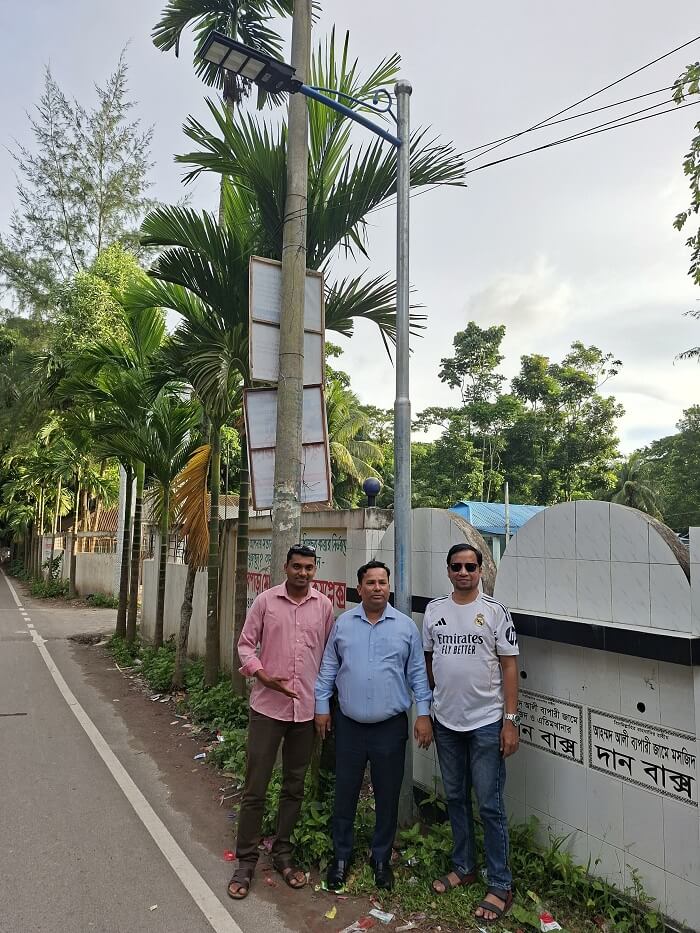 Shahjalal Islami Bank Foundation. JPG শাহ্জালাল ইসলামী ব্যাংক ফাউন্ডেশনের উদ্যোগে লক্ষ্মীপুরে ৫০ ইউনিট সোলার লাইট স্থাপন