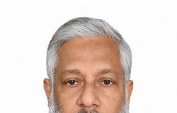মোঃ ইকবাল হোসেন খাঁ সম্প্রতি জনতা ব্যাংক পিএলসি. তে নতুন ডেপুটি ম্যানেজিং ডিরেক্টর (ডিএমডি) হিসেবে যোগদান করেছেন। এর আগে তিনি রূপালী ব্যাংক