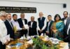 পরিবেশবান্ধব হলো ব্লকের ব্যবহার বৃদ্ধি নিয়ে মন্ত্রীর সঙ্গে রিহ্যাব নেতৃবৃন্দের সভা